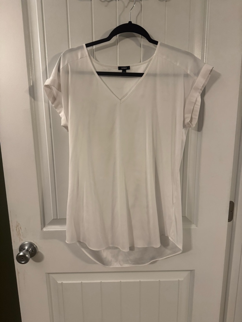 Express White V-Neck Short Sleeve Satin Blouse M